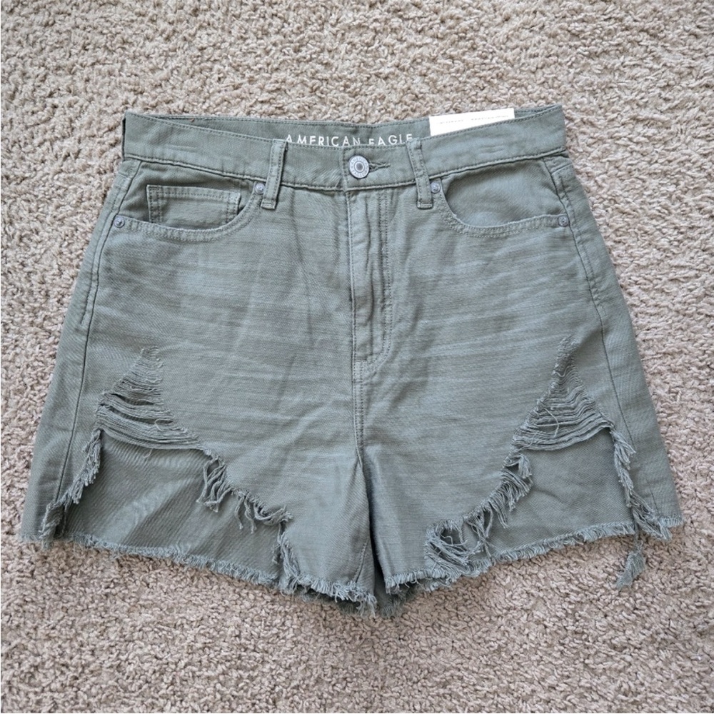 NWT AE Highest Rise Mom Short - Picture 3 of 5